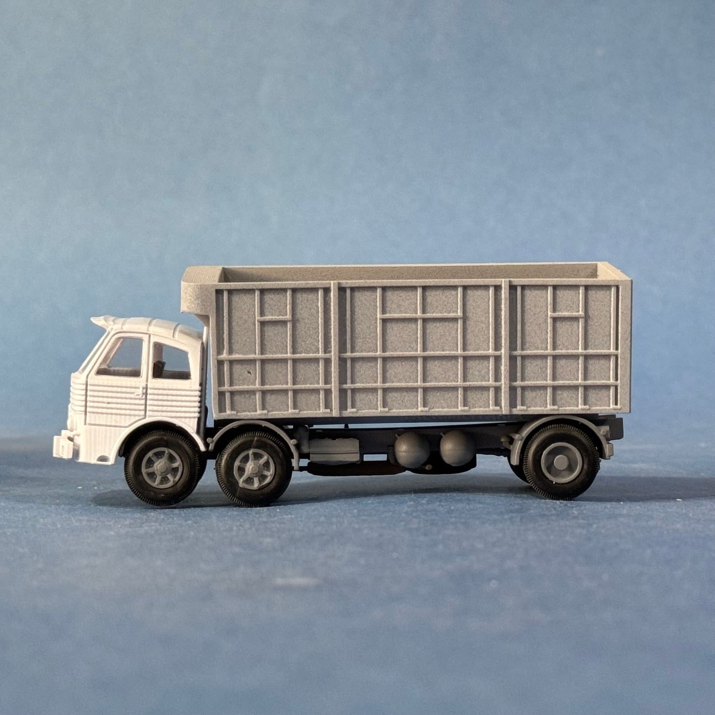 PEGASO 1063 Caja Escala H0