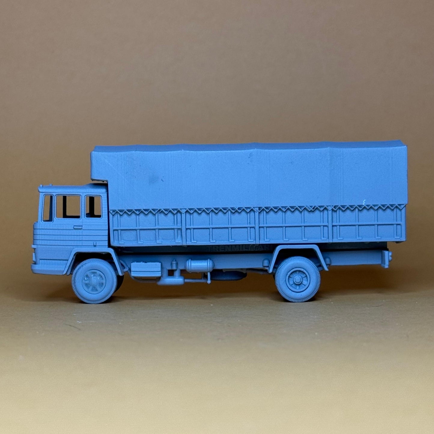 PEGASO Cabeza cuadrada 2 ejes Escala 1:87